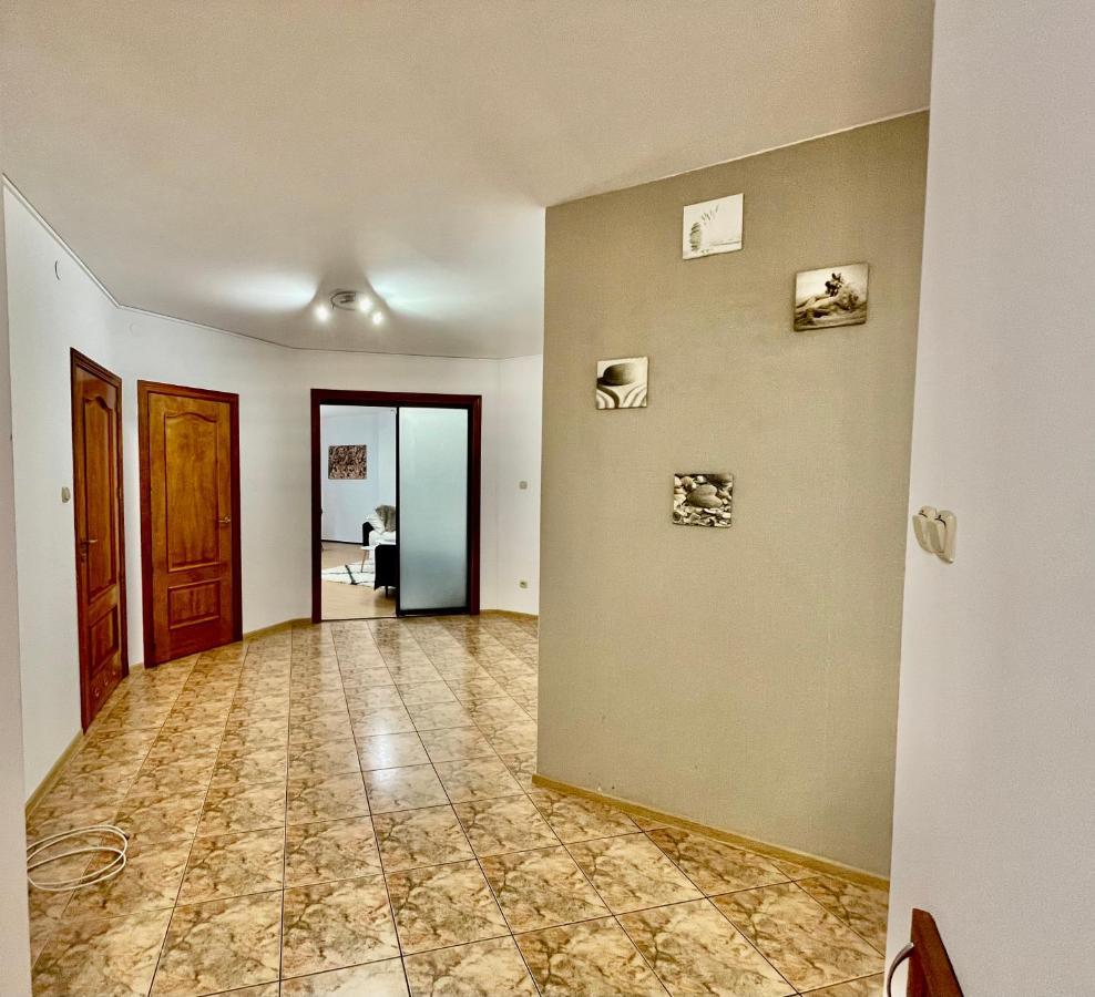 Warsaw Concierge Wola Ratusz Appartement Buitenkant foto