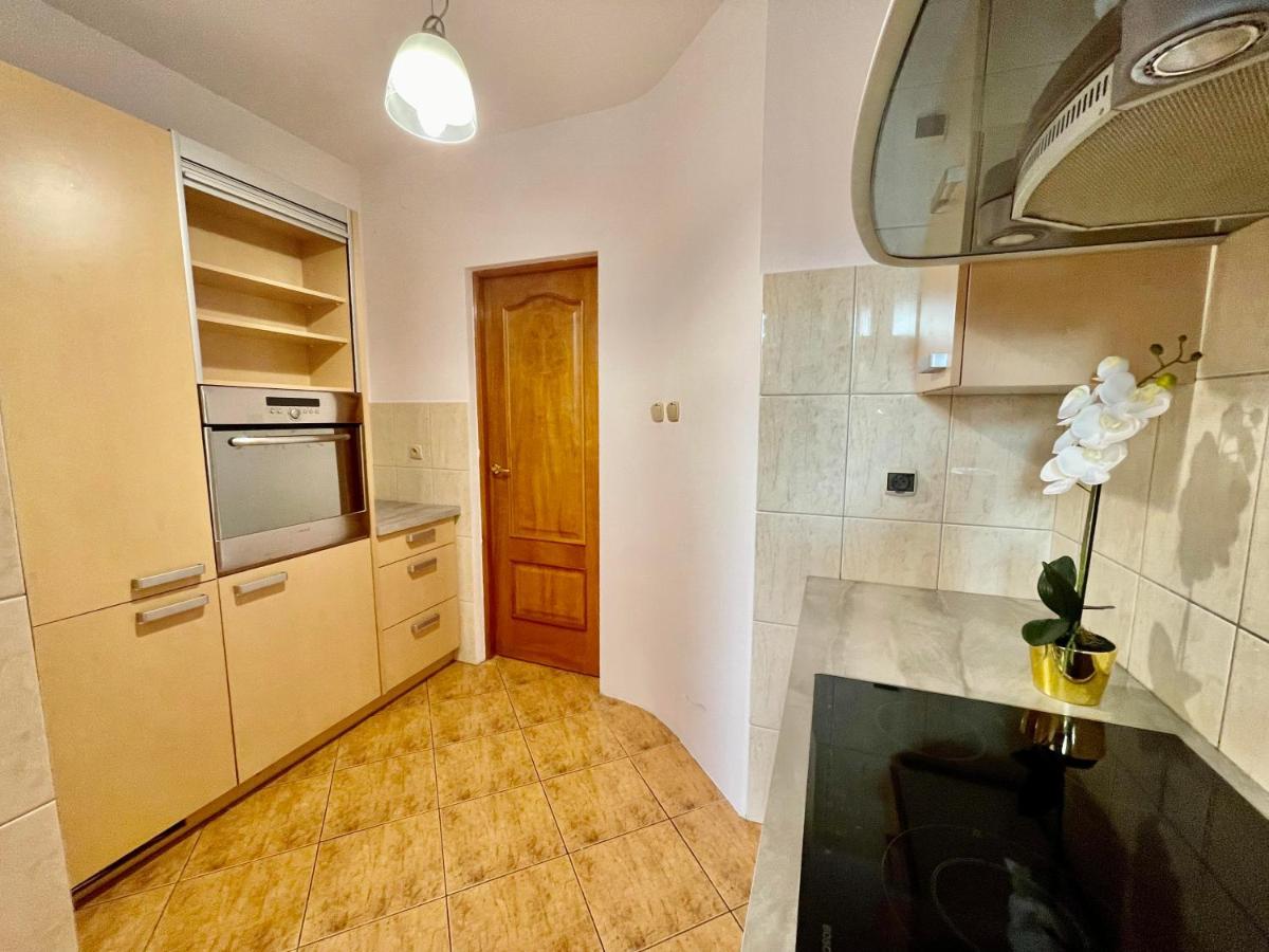 Warsaw Concierge Wola Ratusz Appartement Buitenkant foto