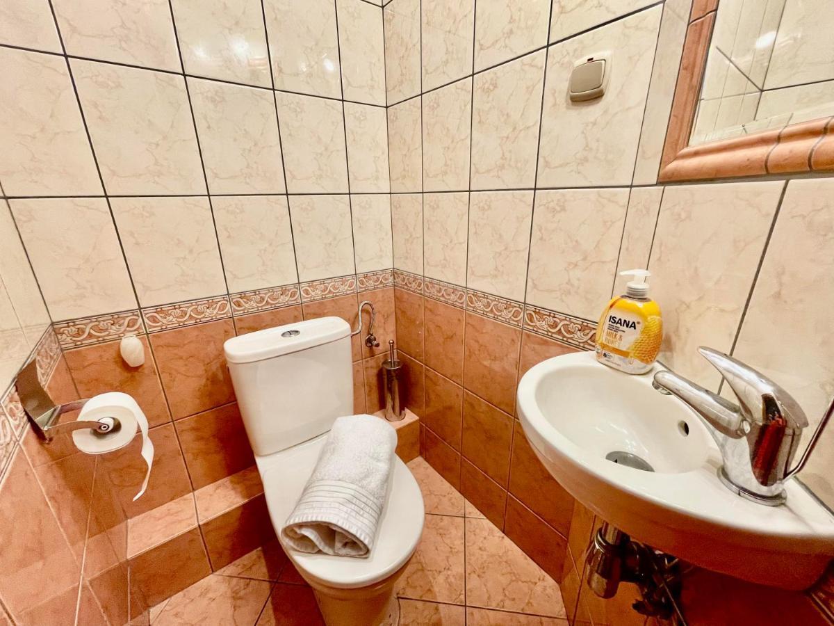 Warsaw Concierge Wola Ratusz Appartement Buitenkant foto